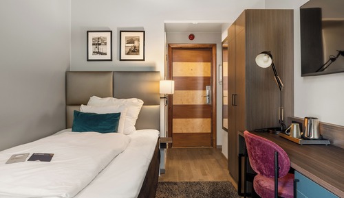 Single Room (Compact)