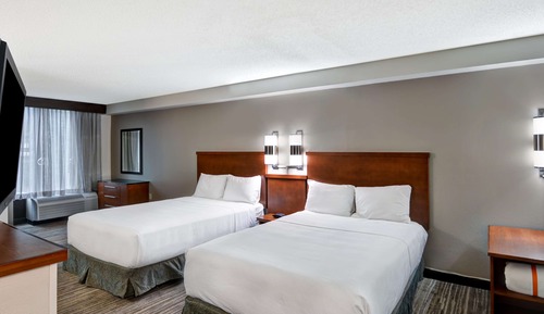Room, Multiple Beds, Accessible Bathtub