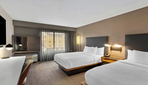 Room, 2 Queen Beds, Hearing Accessible (Accessible Bathtub)
