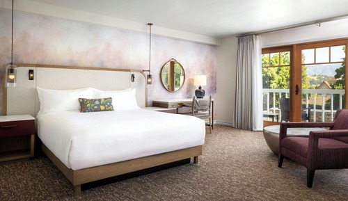 Suite, 1 King Bed with Sofa bed, Pool View