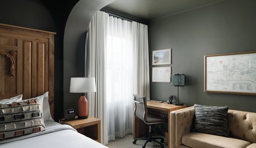 Deluxe Room, 1 Queen Bed