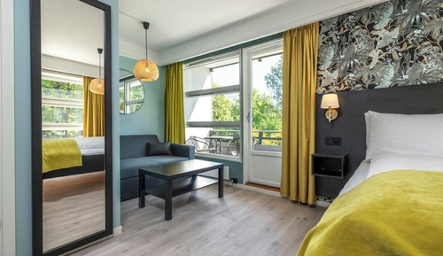 Family Room, 2 Twin Beds, Non Smoking (Standard)