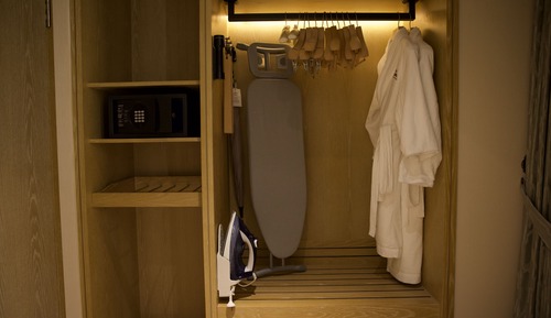 Deluxe Suite, 2 Bedrooms, City View