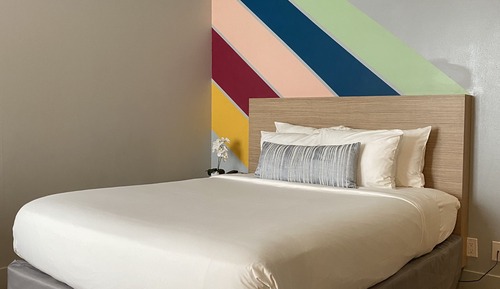 Deluxe Room, 1 Queen Bed