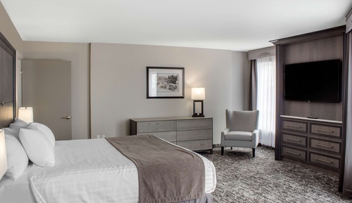 Royal Suite, 1 King Bed, Non Smoking, Tower (One-Bedroom, Upper Floor)