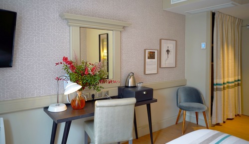 Comfort Room, Multiple Beds, Non Smoking