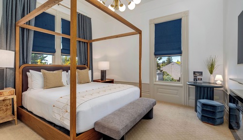 Deluxe Room, 1 King Bed