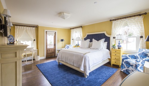 Room, 1 King Bed (Luxury Tall Tales Guesthouse 1 King R)
