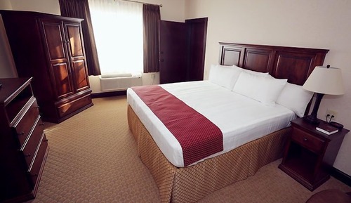 Standard Suite, 1 King Bed