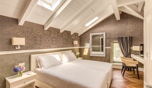 Penthouse (Suite)