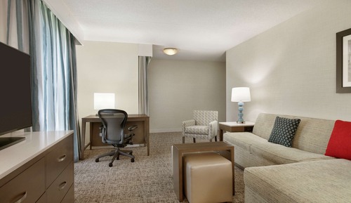 Suite, 1 King Bed, Corner