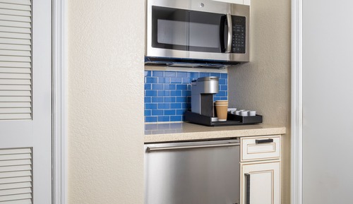 Standard Room, 1 King Bed, Kitchenette, Tower (Tiki Tower | Standard View)