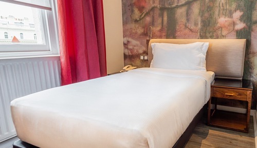 Petite Single Room