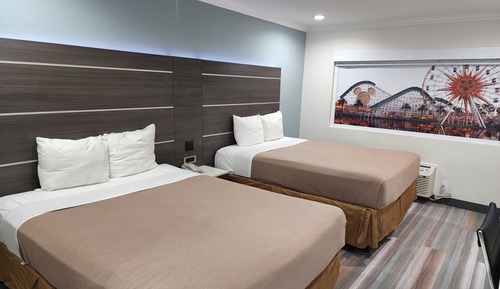 Room, 2 Queen Beds, Non Smoking