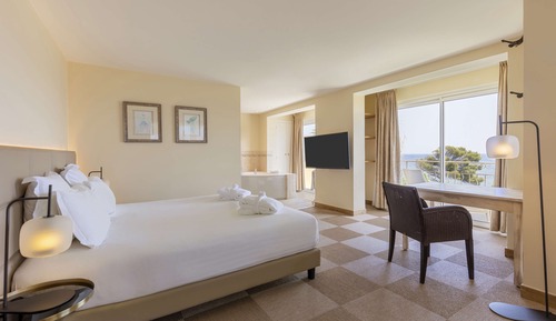 Suite, 1 King Bed, Terrace, Sea View