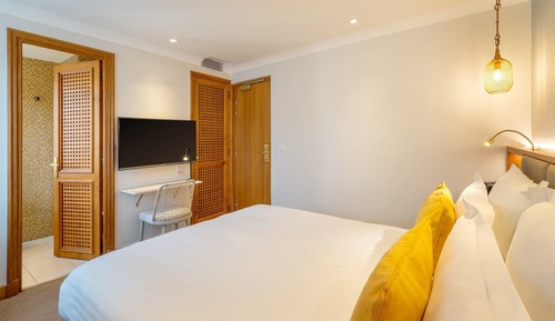 Classic Room, 1 Queen Bed, Non Smoking