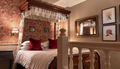 Split-level Suite 