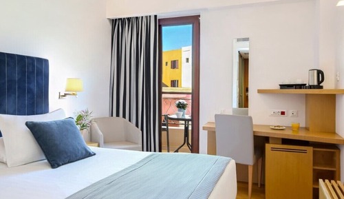 Classic Double Room