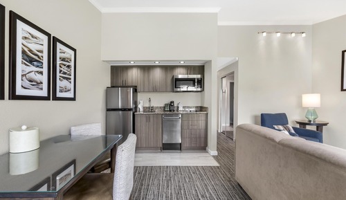 Suite, 1 Queen Bed, Kitchenette, Partial Ocean View (No Pets in room type)