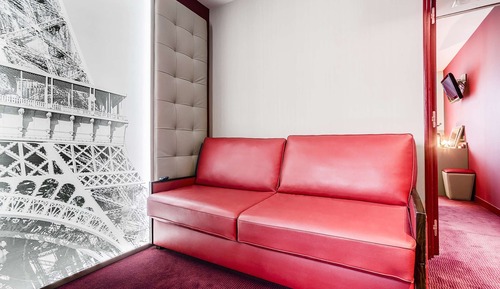 Family Room, 1 King Bed, Non Smoking (Twin bed on request)