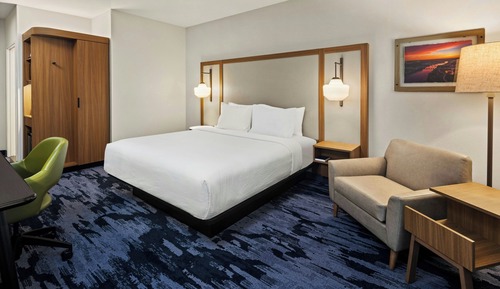 Room, 1 King Bed, Hearing Accessible