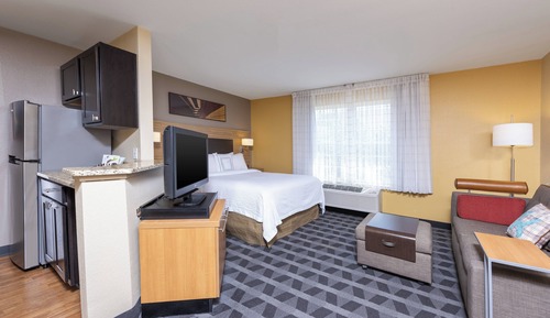 Studio, 1 Queen Bed with Sofa bed