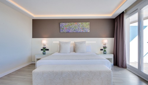 Junior Suite, Terrace, Partial Sea View (Single Use)