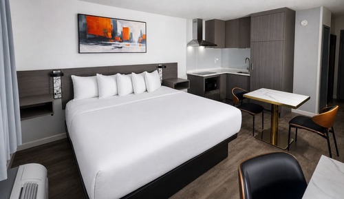Room, 1 King Bed, Non Smoking