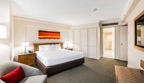Raffles Suite, (7 Nights Parking Included Package)