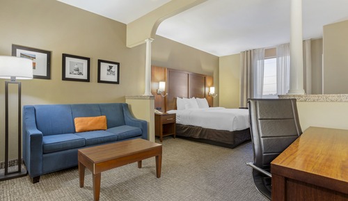 Suite, 1 King Bed, Accessible, Non Smoking