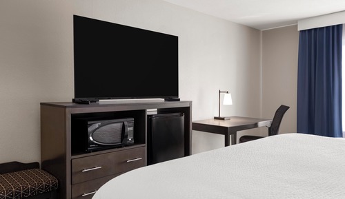 Standard Room, 1 King Bed