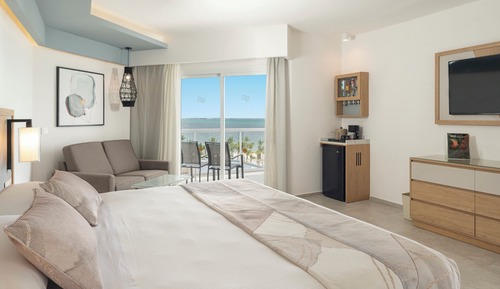 Junior Suite, Oceanfront (L)