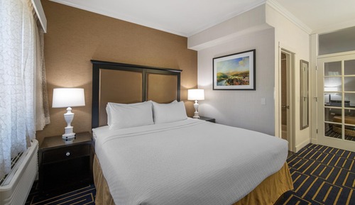 Suite, 1 King Bed, Non Smoking, Balcony (with Sofabed)