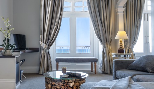 Suite, Balcony