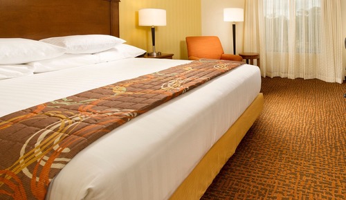 Room, 1 King Bed (Upper Floor)