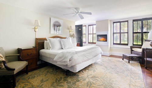 Room 12, King Room (The Cottage)