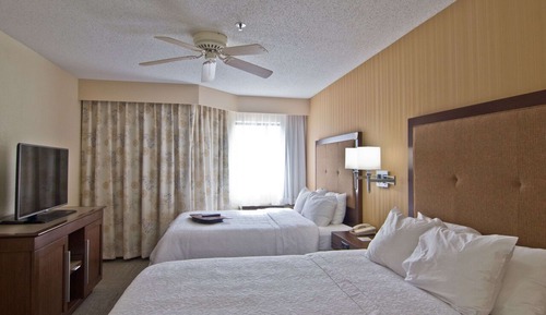Suite, 2 Queen Beds, Fireplace (Kitchen, Tub/Shower Combo)