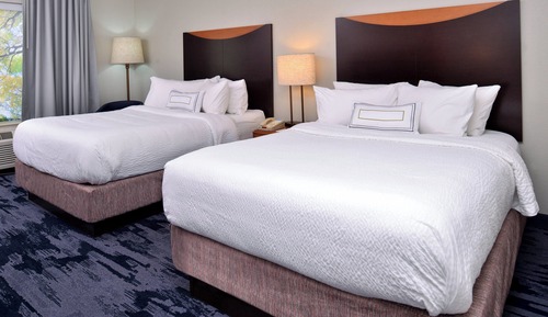 Room, 2 Queen Beds, Accessible Bathtub