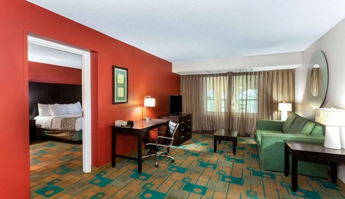 Deluxe Suite, 1 King Bed, Non Smoking