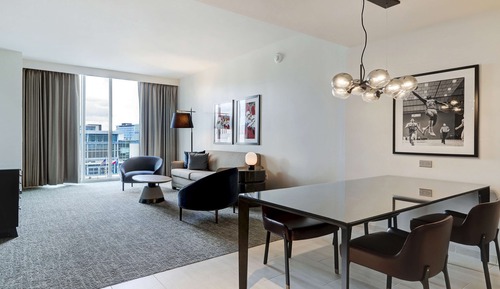 Premium Suite, 1 King Bed with Sofa bed (University View)