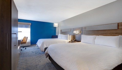 Standard Room, 2 Queen Beds, Accessible (Communication, Roll-In Shower)