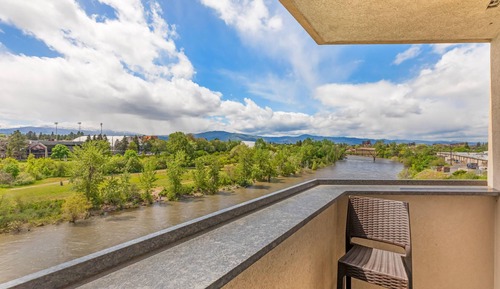 Suite, 1 King Bed with Sofa bed, Non Smoking, Balcony, River View
