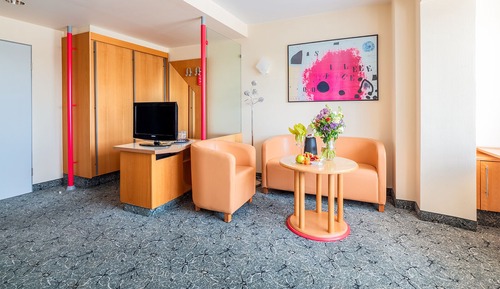 Studio Deluxe Triple Room