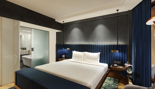 Executive Suite, City View, 1 King Bed, Club Lounge Access