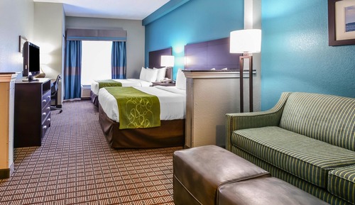Suite, Multiple Beds, Non Smoking, Jetted Tub (2 Queen Beds, 1 Sofa Bed)