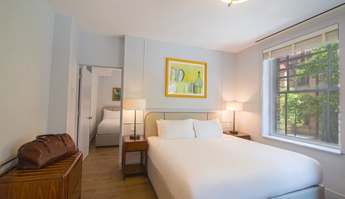 Family Suite (1 King Bed & 2 Full Beds)