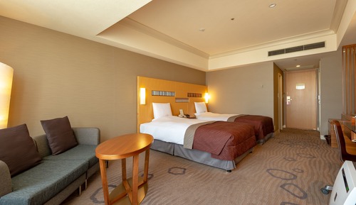 Large Twin Room, Non Smoking (2 Large twin beds for 2, Extra bed available for 3 people)