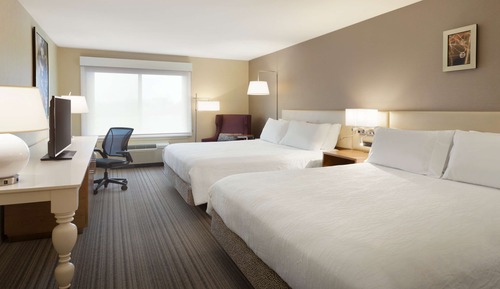 Room, 2 Queen Beds, Accessible (Roll-In Shower)
