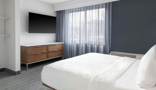Suite, Multiple Beds, Hearing Accessible (Accessible Bathtub)