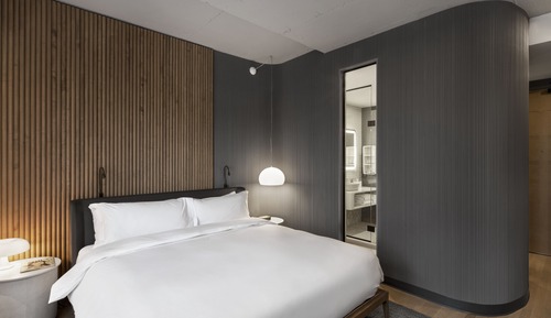Signature Room, 1 King Bed